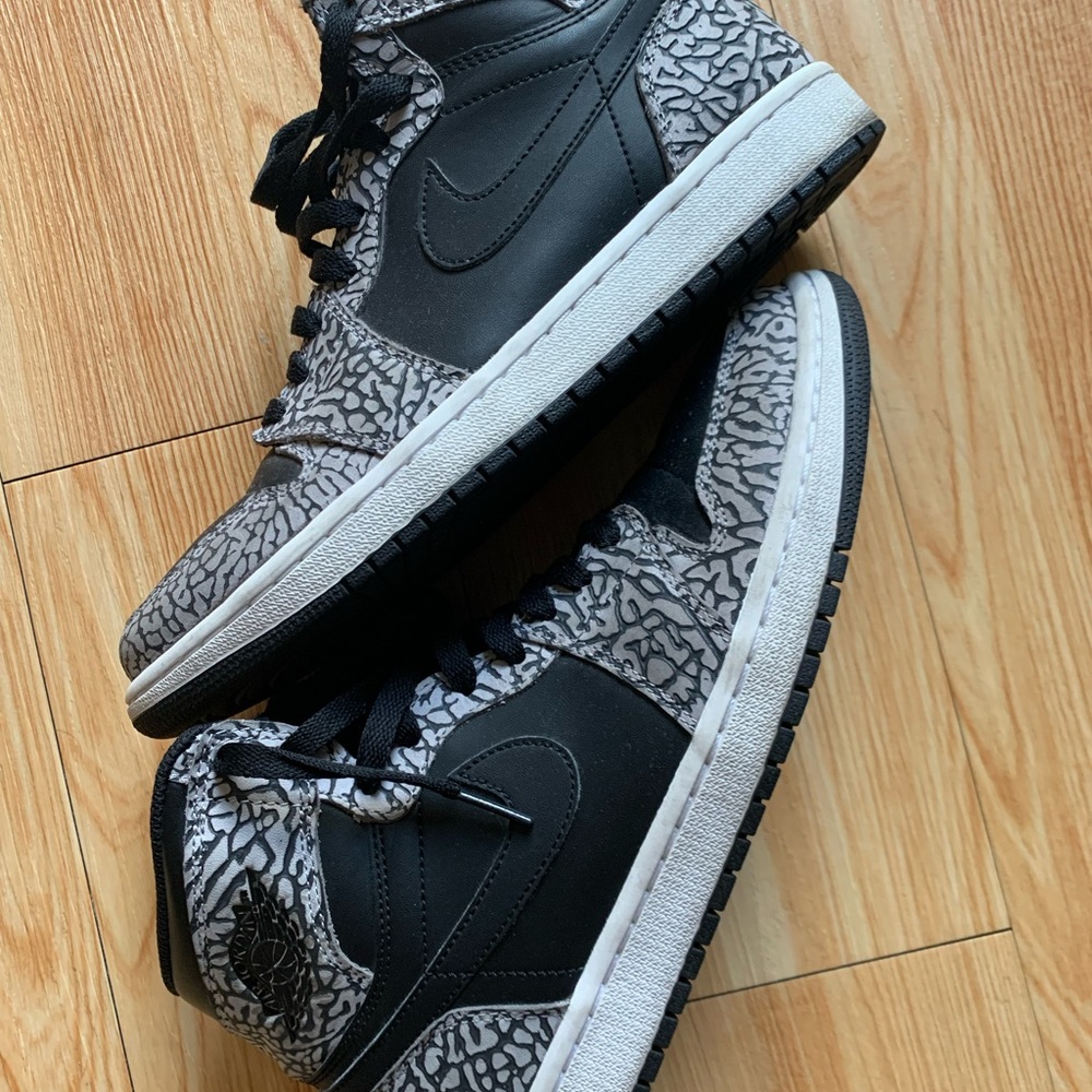 Nike Air Jordan Retro High Black Elephant- Size 9